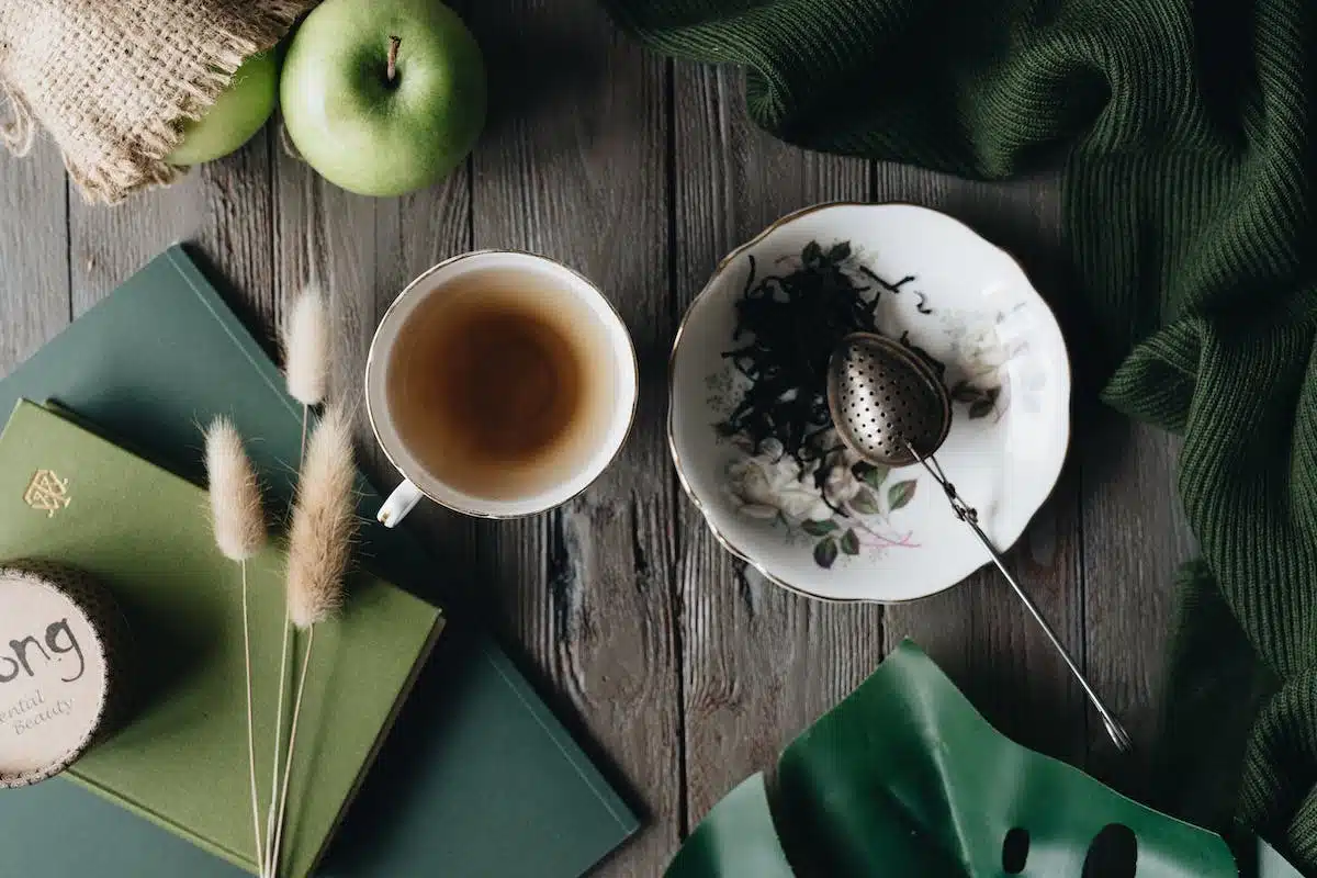 Les bénéfices méconnus du thé pour améliorer la beauté et la santé