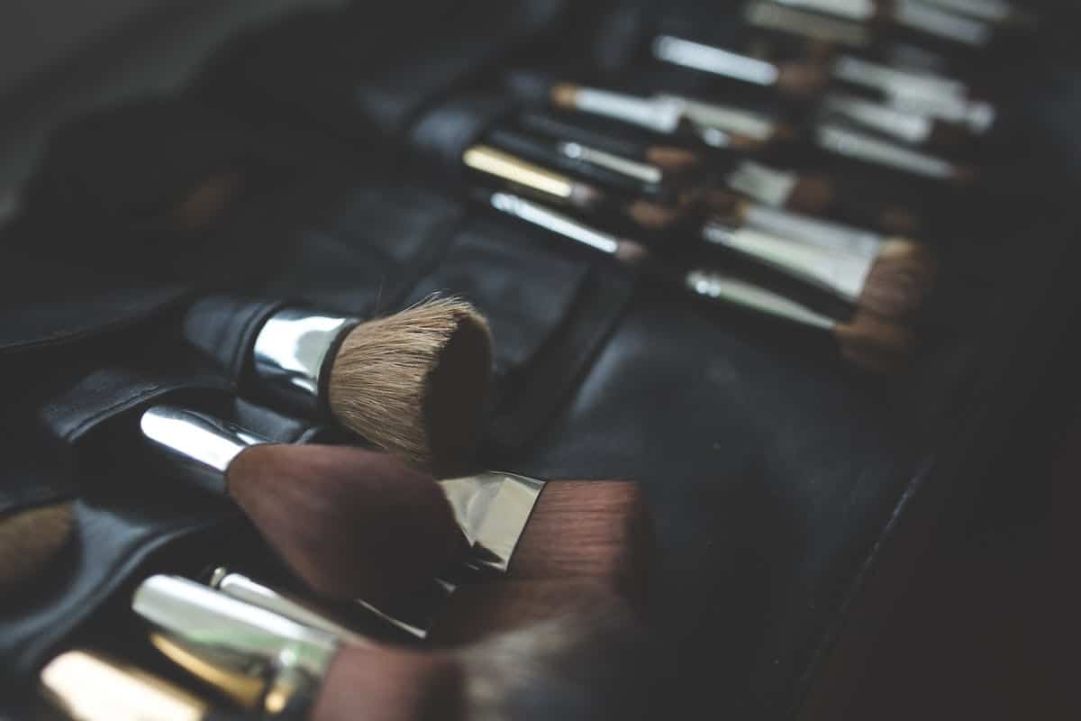 Découvrez les secrets pour maîtriser le contouring comme un pro