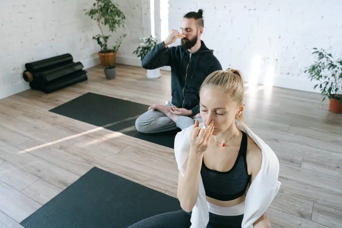 Les exercices de respiration pour réduire le stress et améliorer votre peau