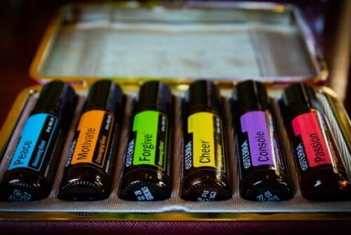 Les huiles essentielles incontournables pour une peau radieuse