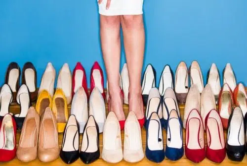 Quelle couleur de chaussure corresponde-t-il à tout ?