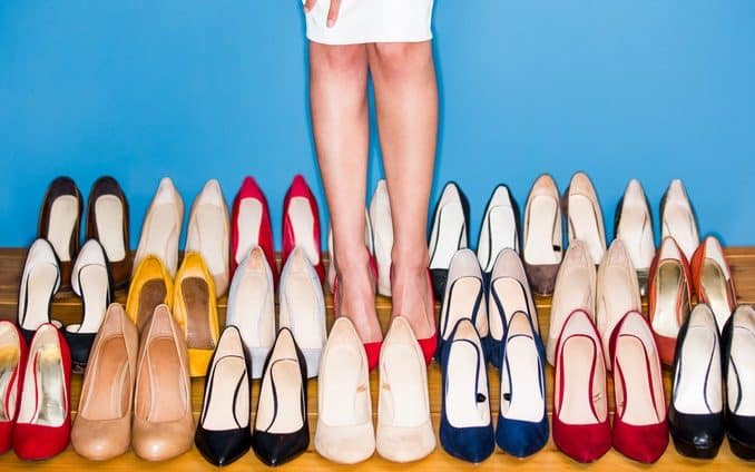 Quelle couleur de chaussure corresponde-t-il à tout ?